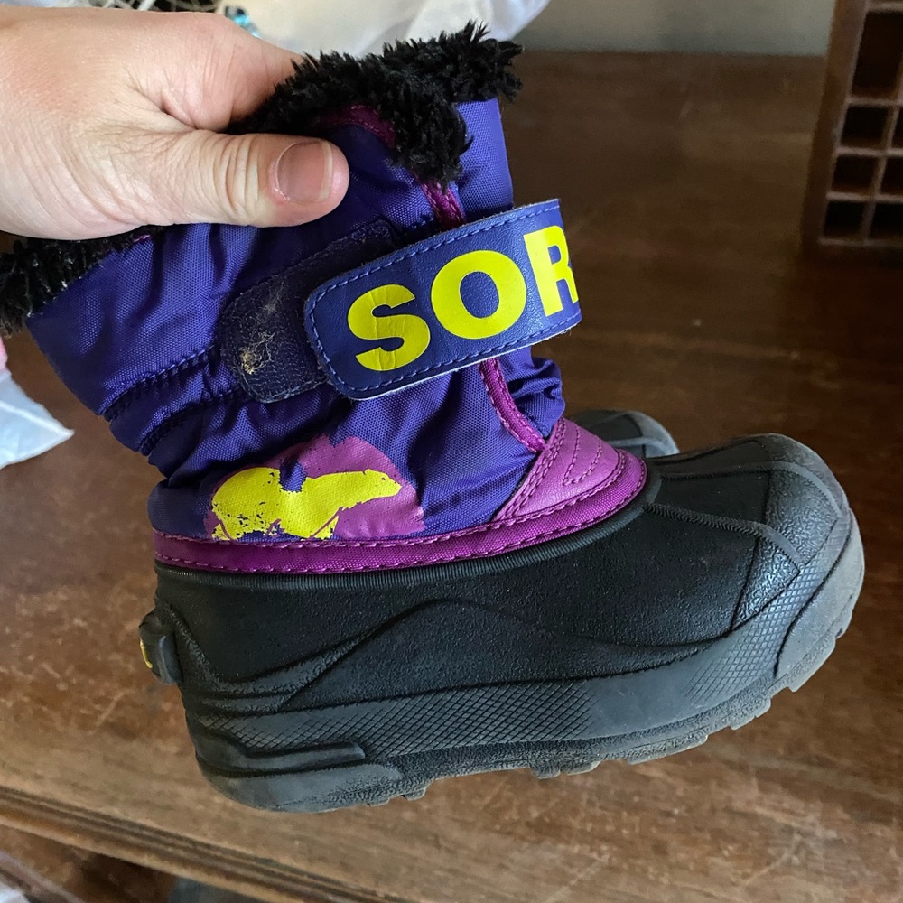 Two pair of girl snow boots size 10 toddler
